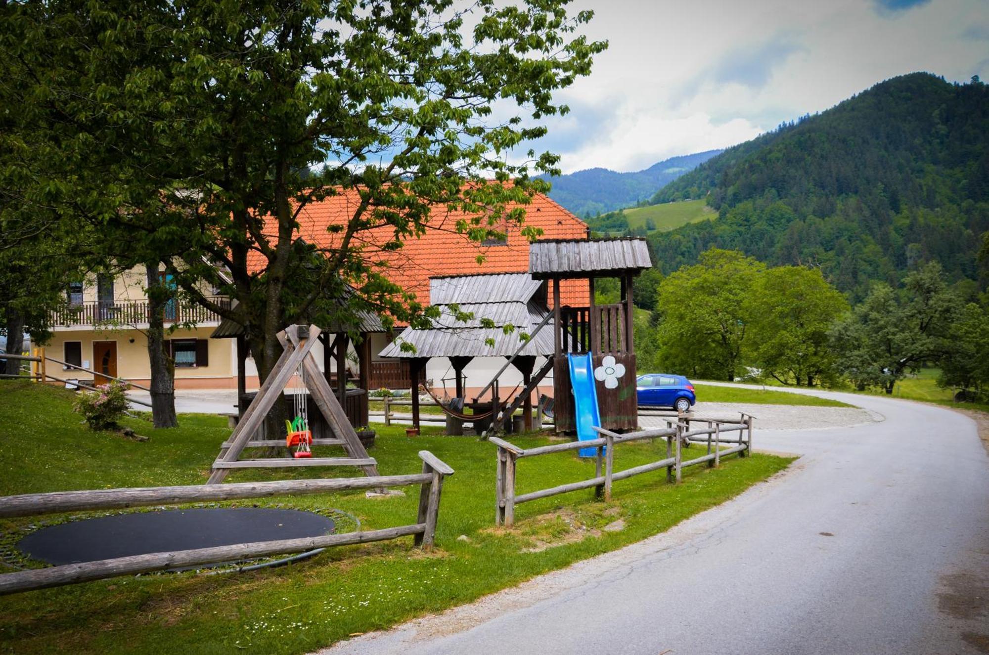 Farm Stay Loger Ljubno Exterior foto